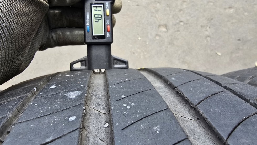 Letní pneu 235/50/17 Michelin - 4
