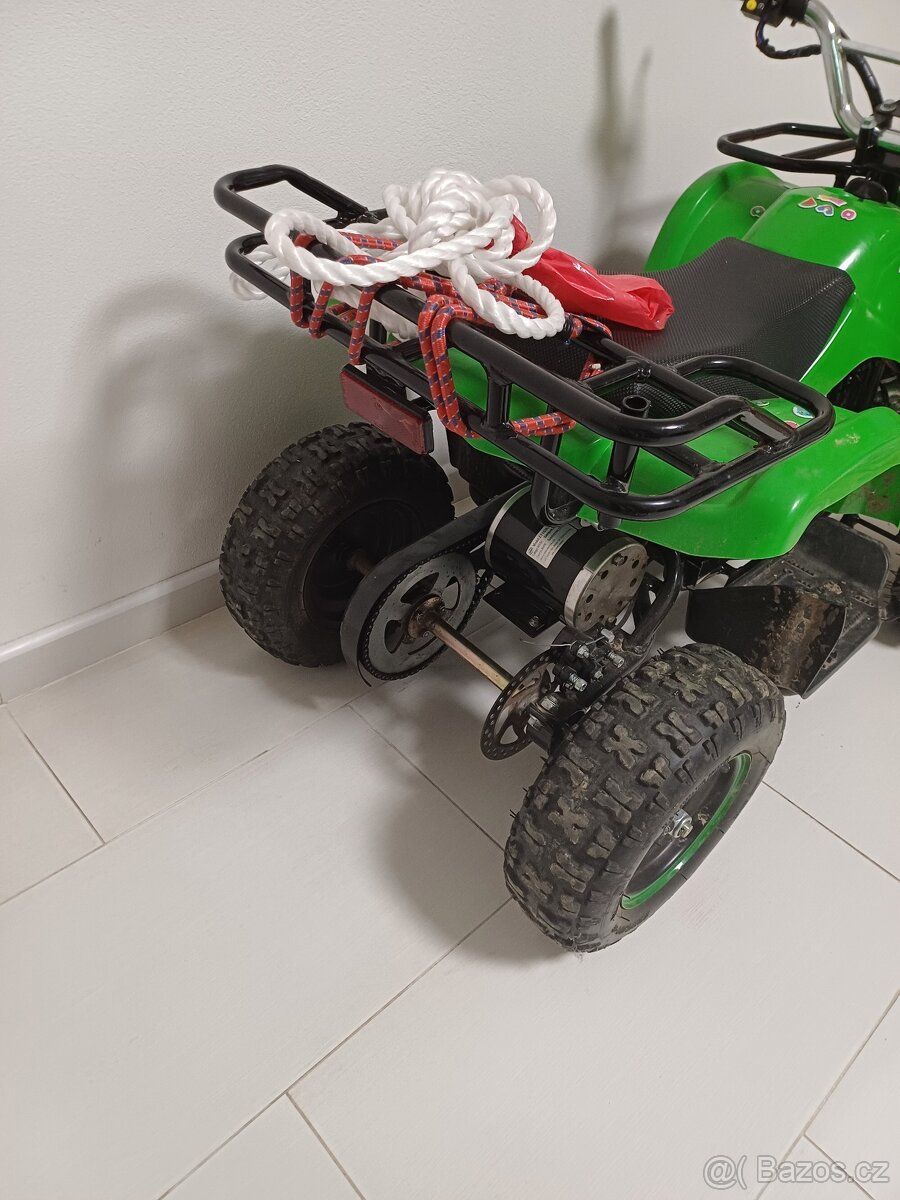 Dětská elektrická ctyrkolka