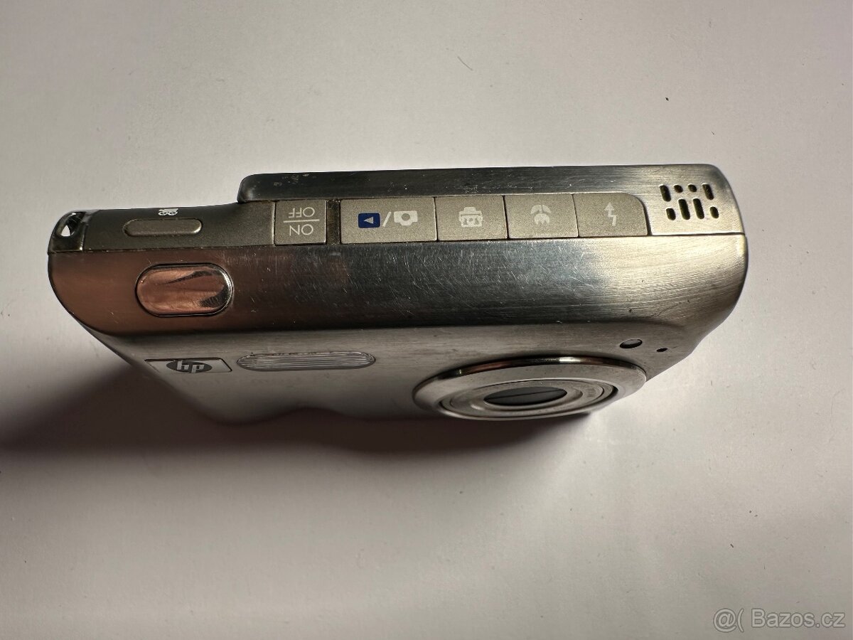 HP Photosmart R967 Retro fotoaparát - 4