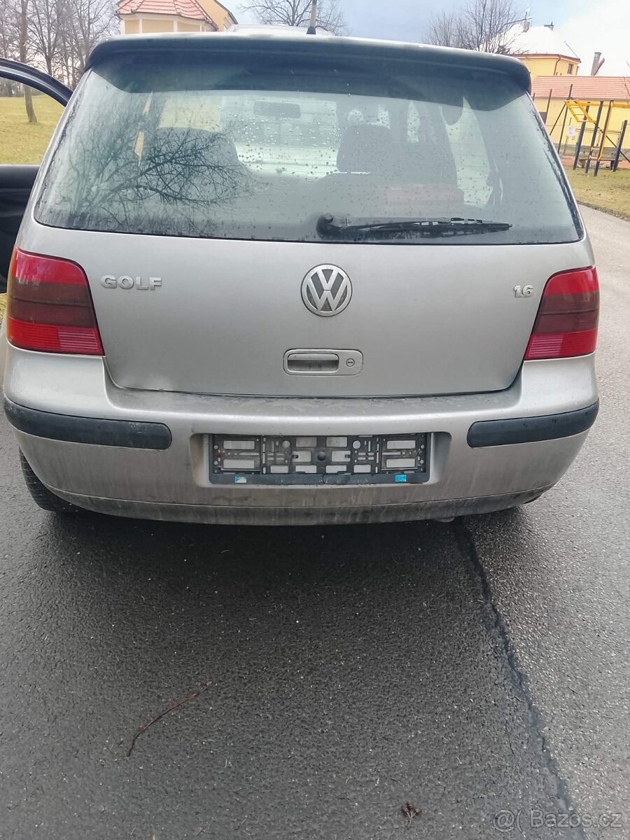 Volkswagen golf 4 1.6 16 v dily levně - 4