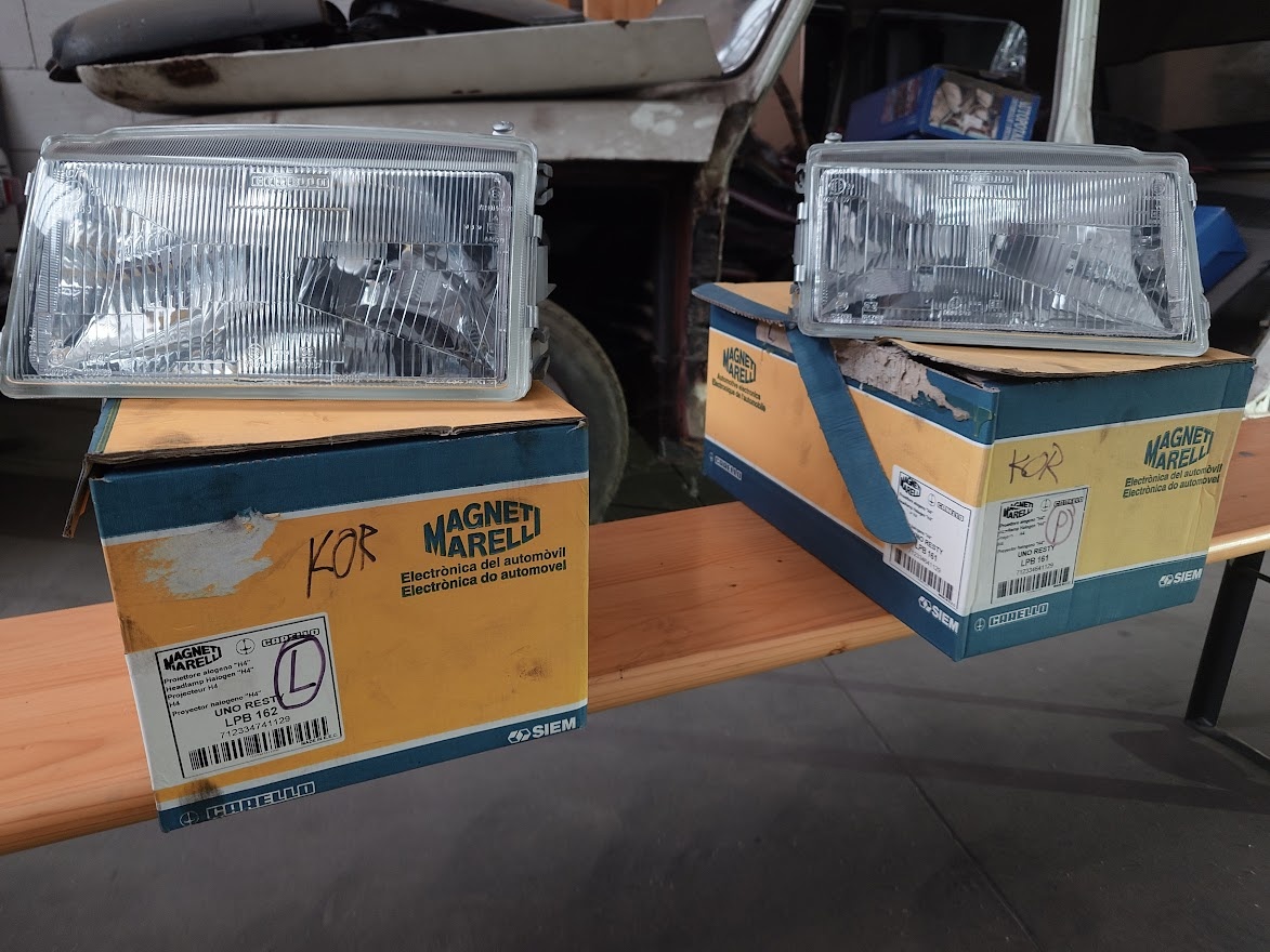 Fiat Uno Logo světla H4 - 4