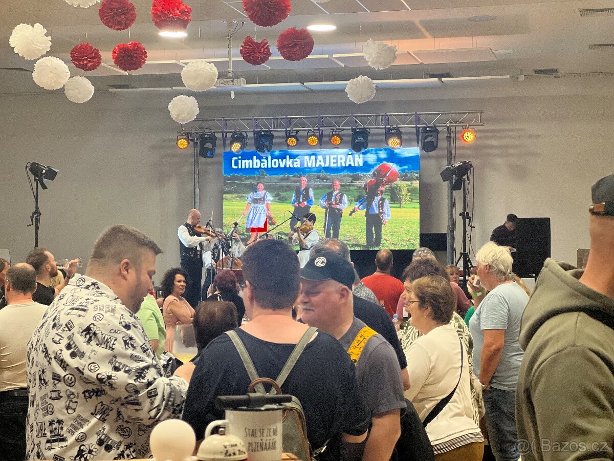 Velkoplošná LED videostěna 4x2m - 4