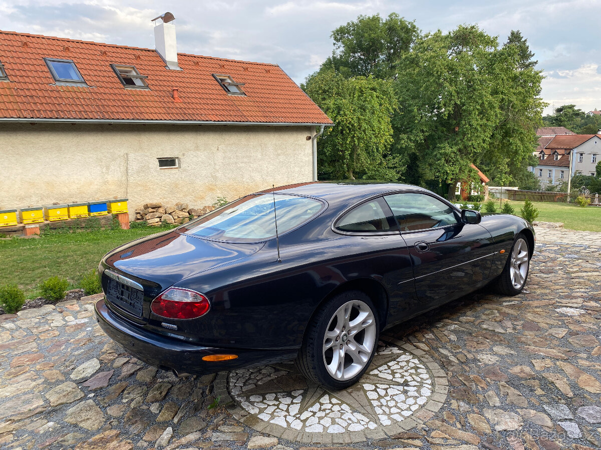 Jaguar XK8 - 4