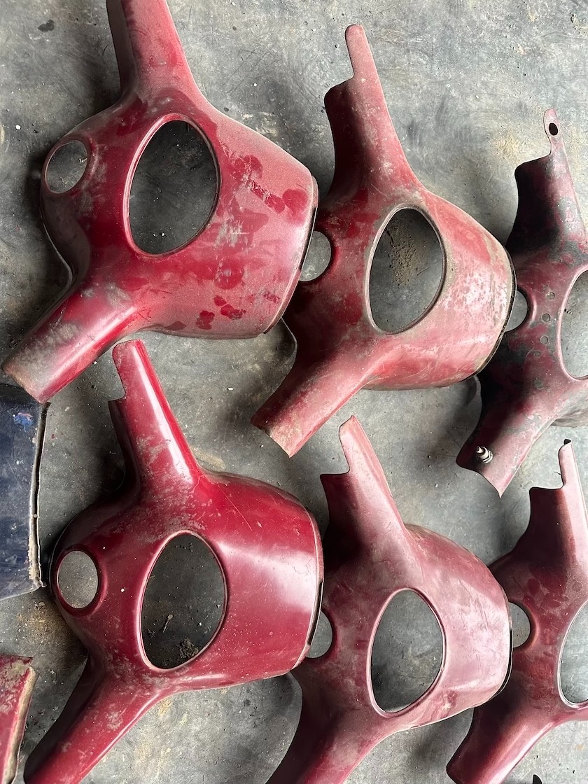 Predám horní maska JAWA 250 350 panelka, kus - 4