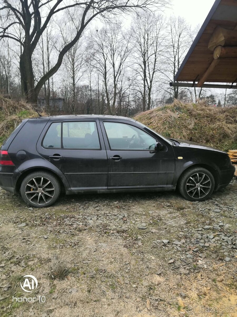 Golf 4 - 4