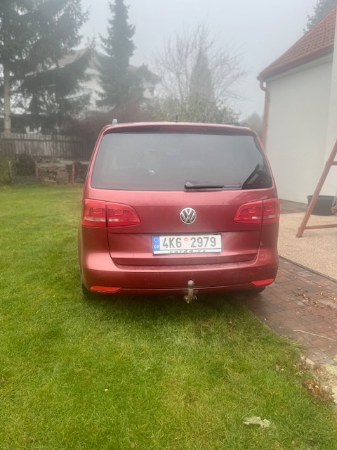 Volkswagen Touran 7 míst - 4