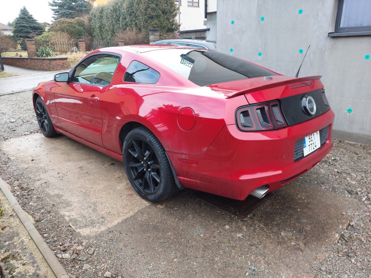 Ford mustang 5.0 GT - 4