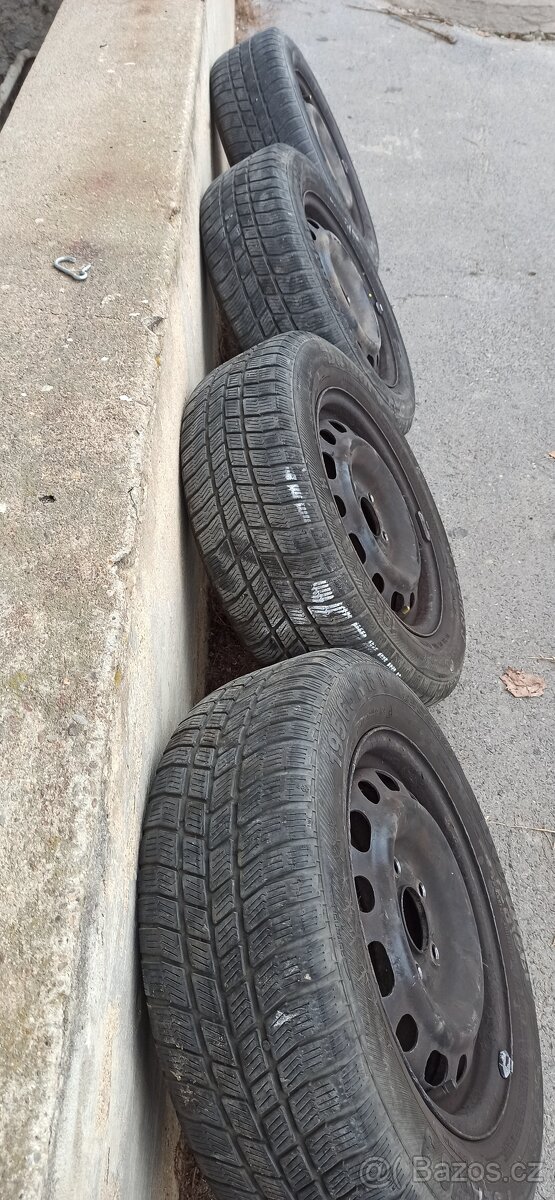 Prodám pneu + disky Mazda - 4