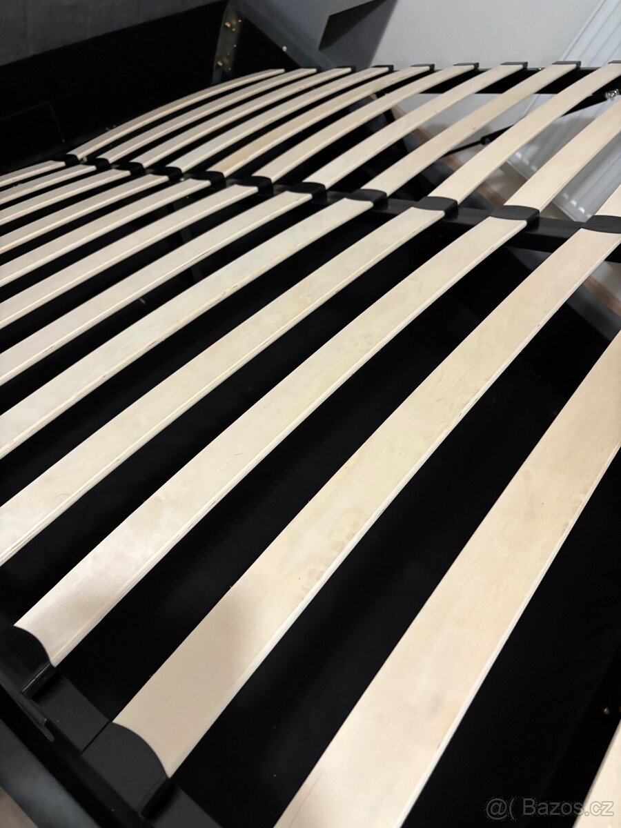 Čalouněná postel s úložným prostorem - 4