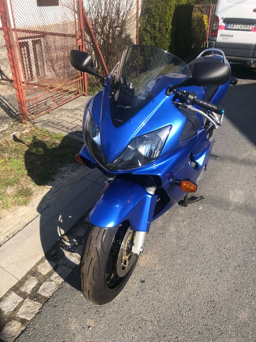 Honda CBR 600f - 4