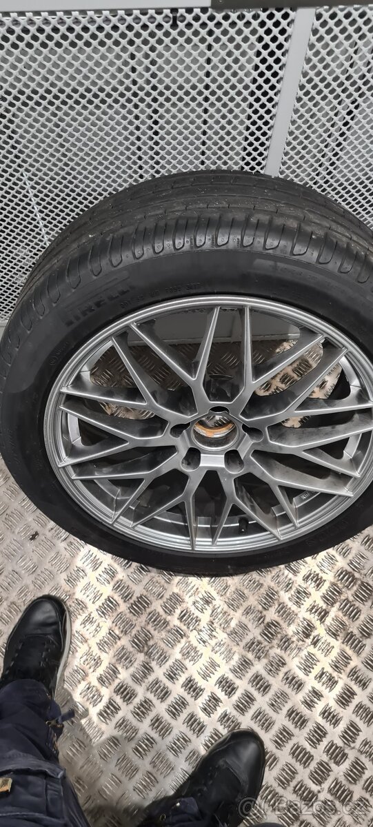 Alu kola 18" 5x112 - 4