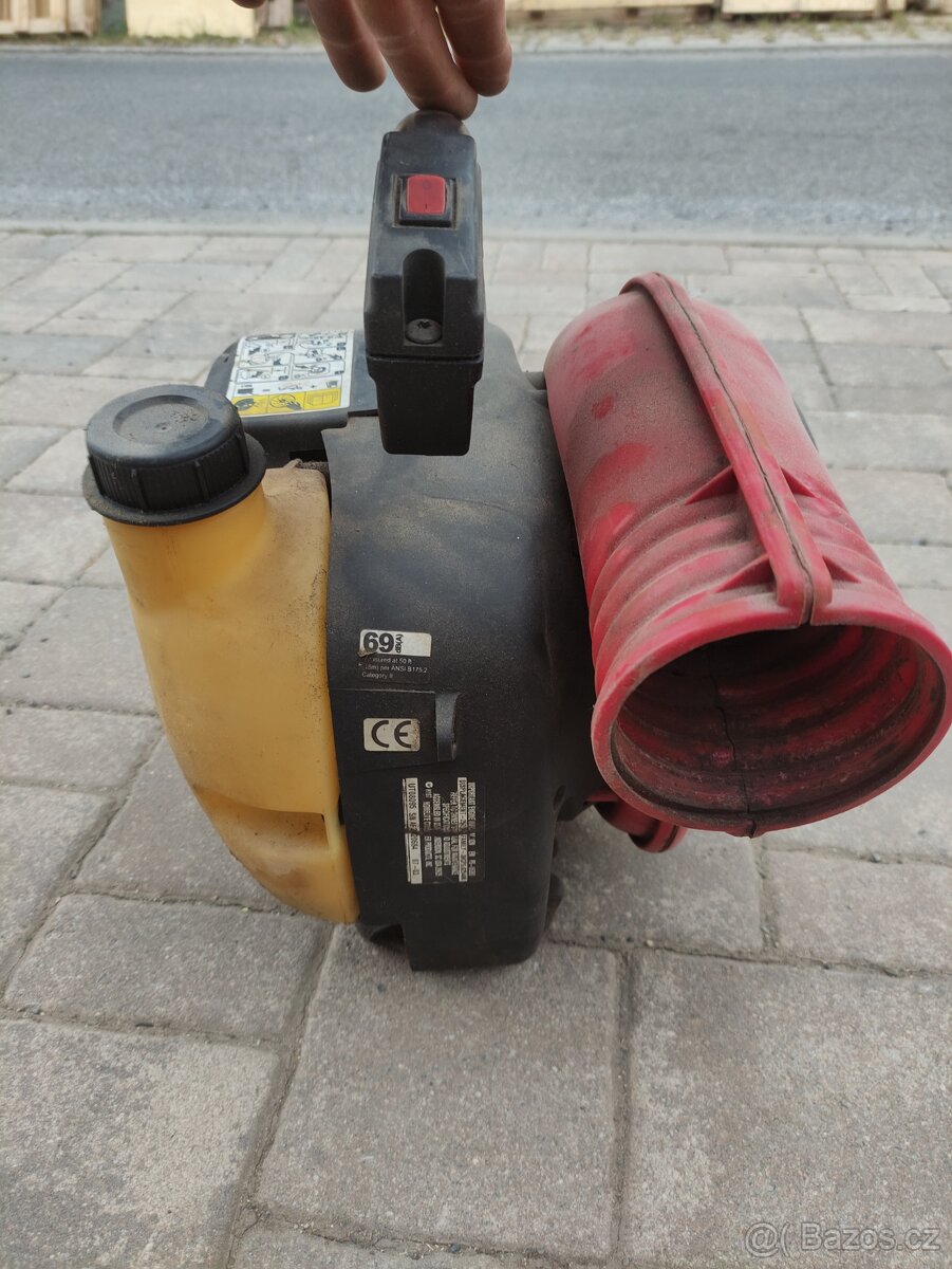 Fukar na listí - 4