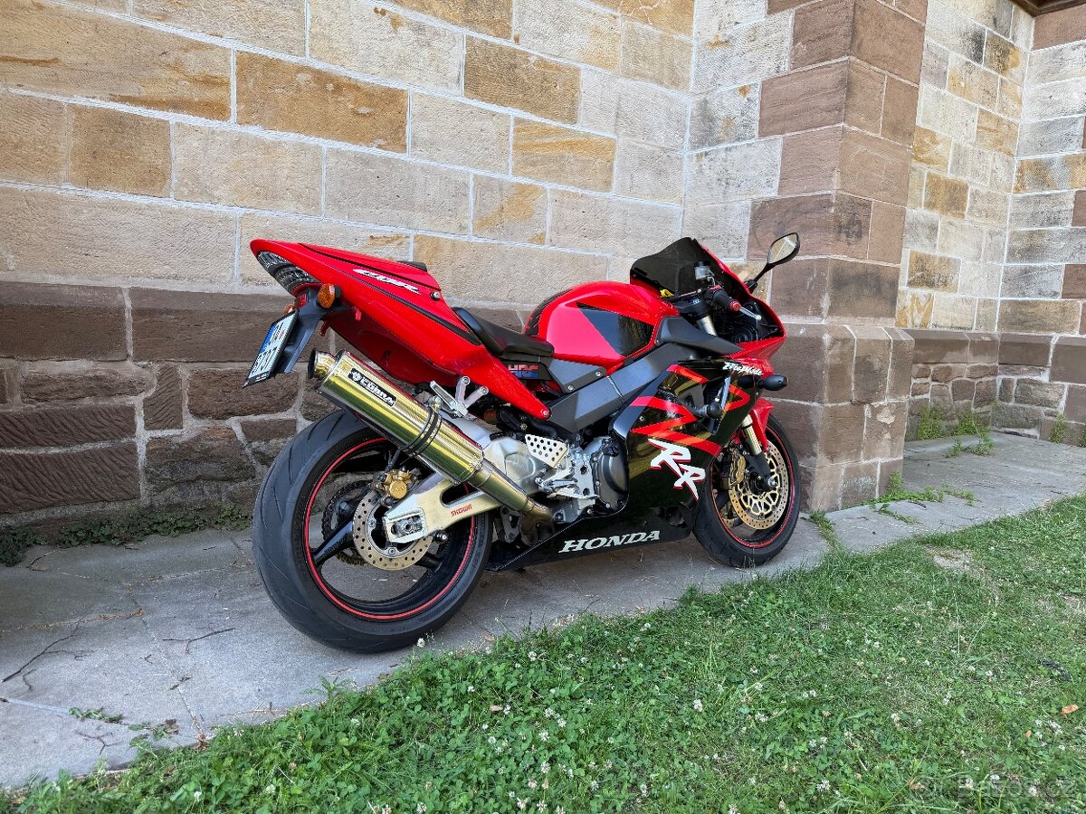 Honda CBR954RR - 4