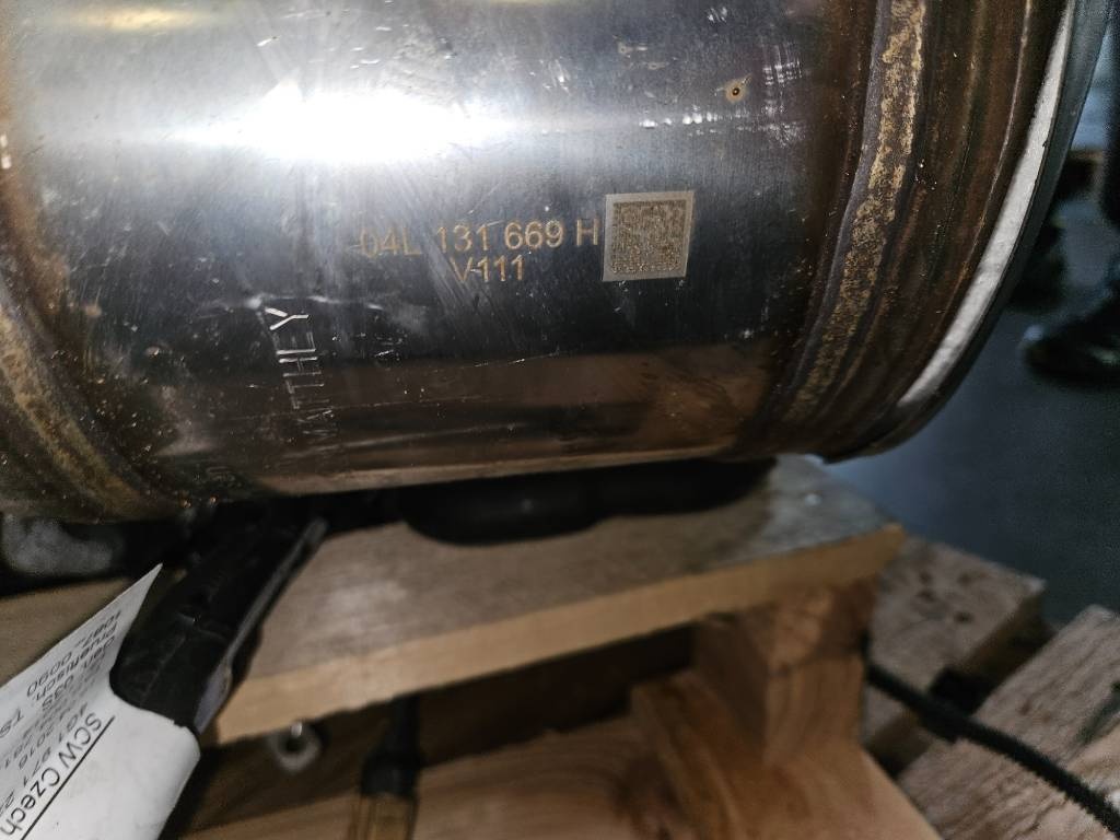 DPF FILTR 2,0 TDI 140KW CNH 04L 131 669 H - AUDI - 4