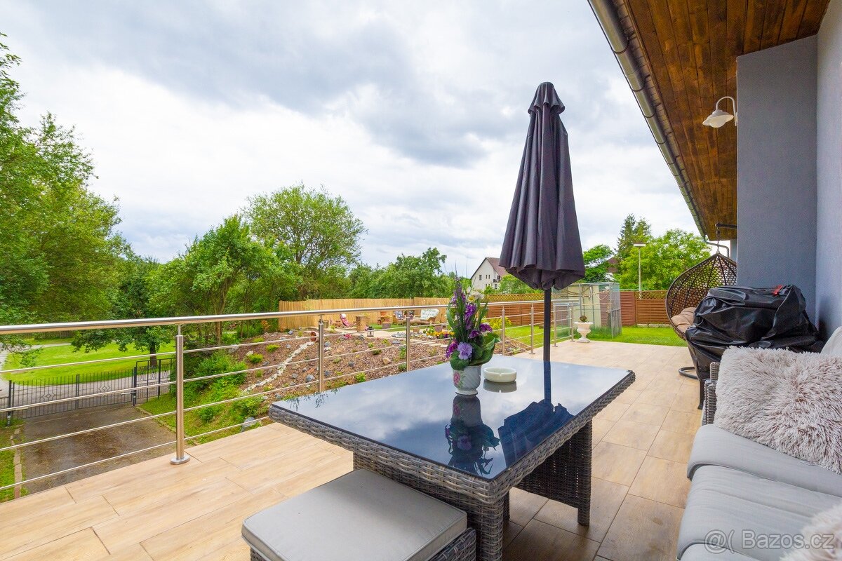 Prodej rodinného domu 358 m², pozemek 1 315 m² Slabce - 4