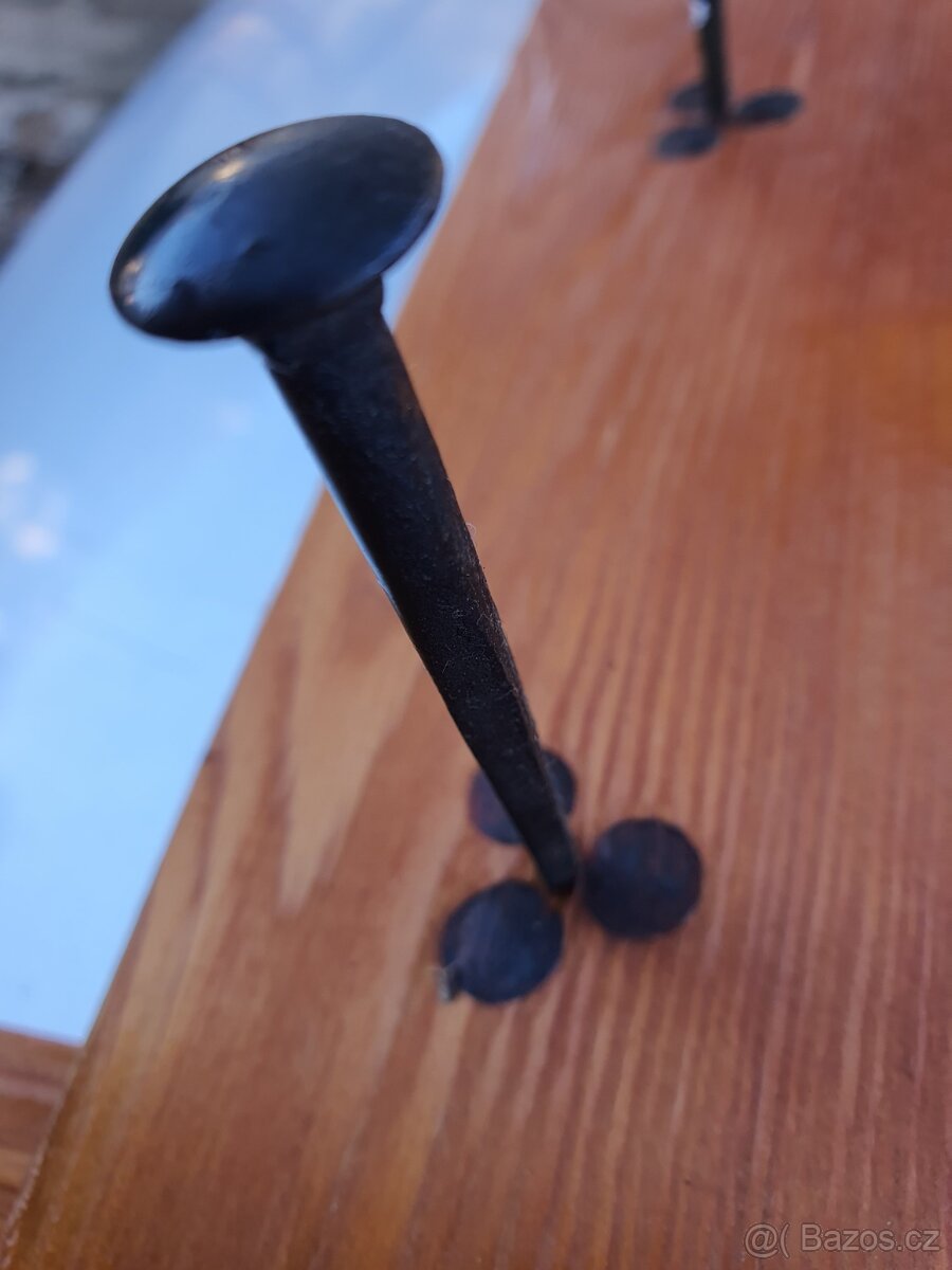 starý věšák z chalupy 1960 - 4