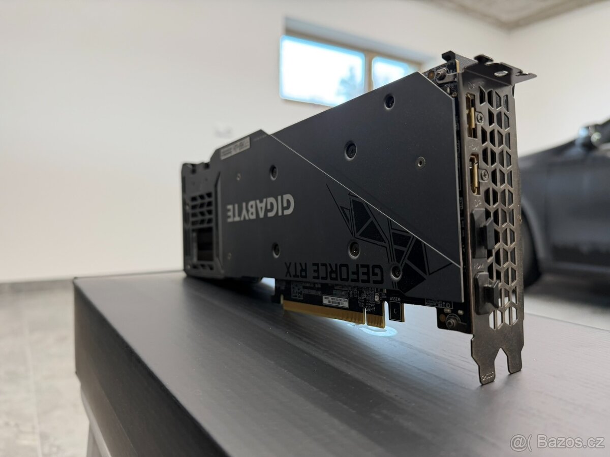 RTX 3070 Gigabyte Gaming OC - 4