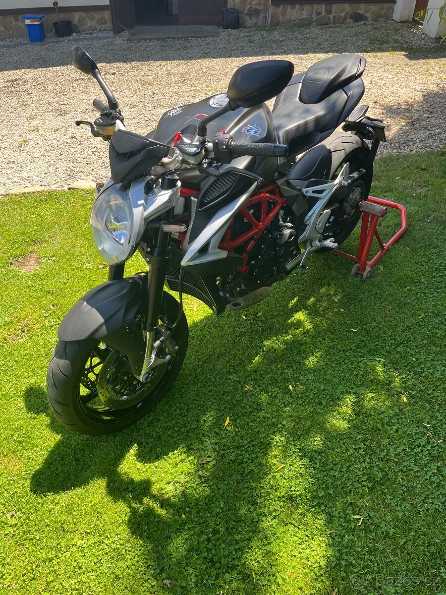 MV Augusta Brutale 800 - 4