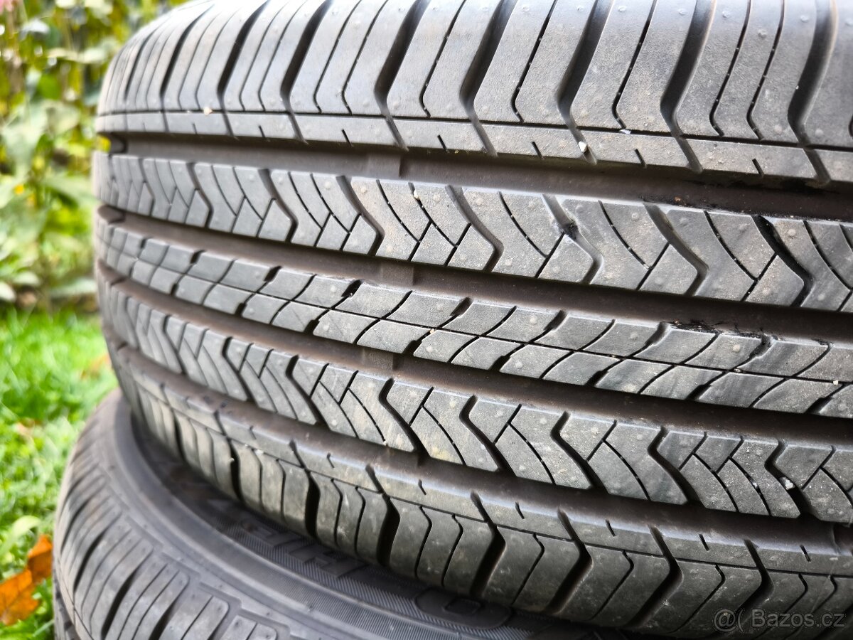 PRODÁM 4× letními pneu MAXXIS BRAVO HP-M3 - 215/55 R17 94V - 4