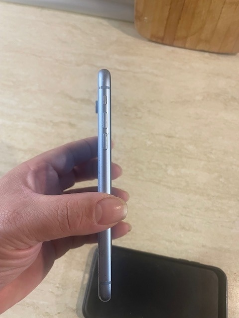 Apple iPhone Xr 64gb. - 4