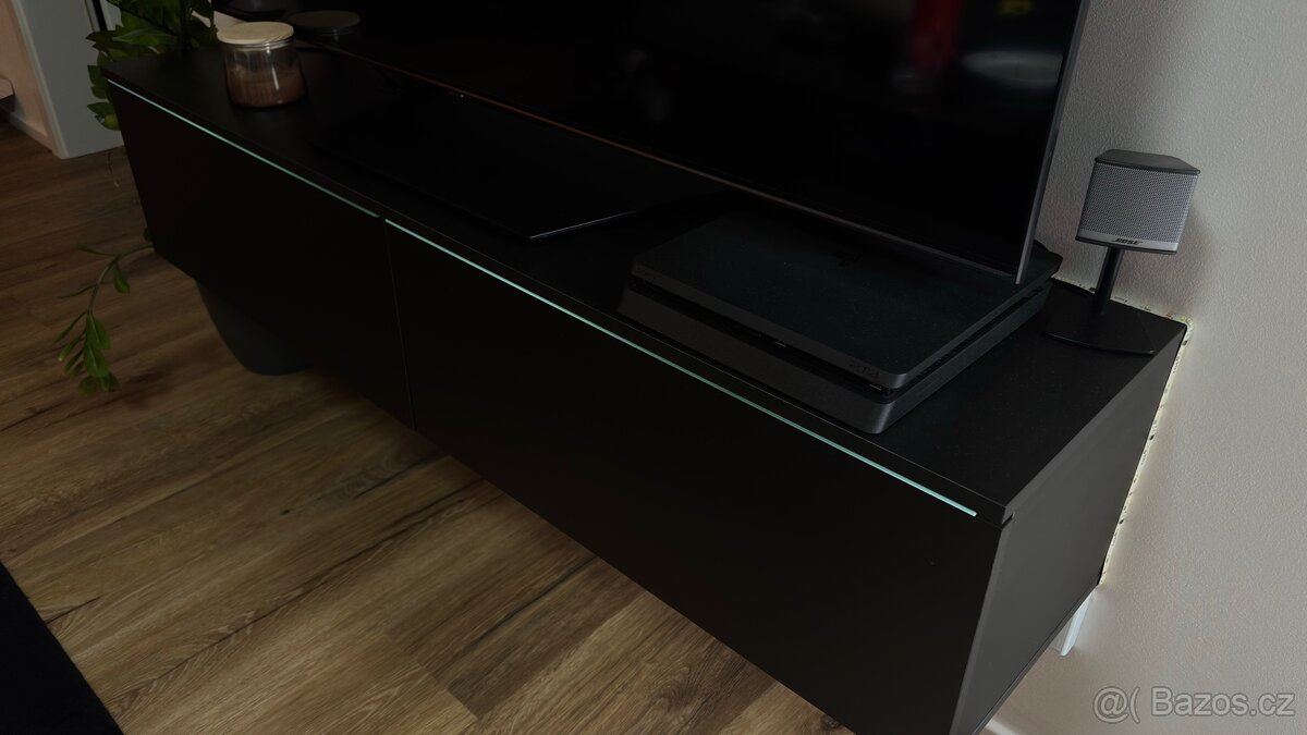 Černý TV stolek s LED podsvícením - 4