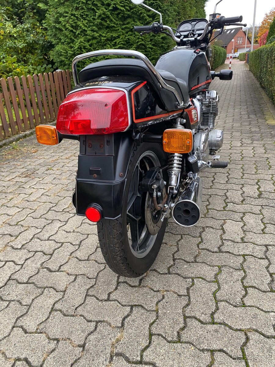 Suzuki gsx 750 e - 4