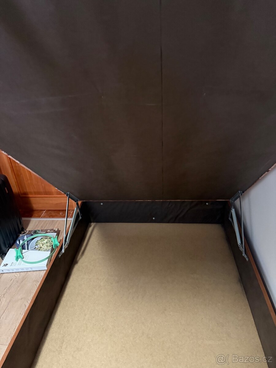 postel 140x200 s velkým úložným prostorem - 4