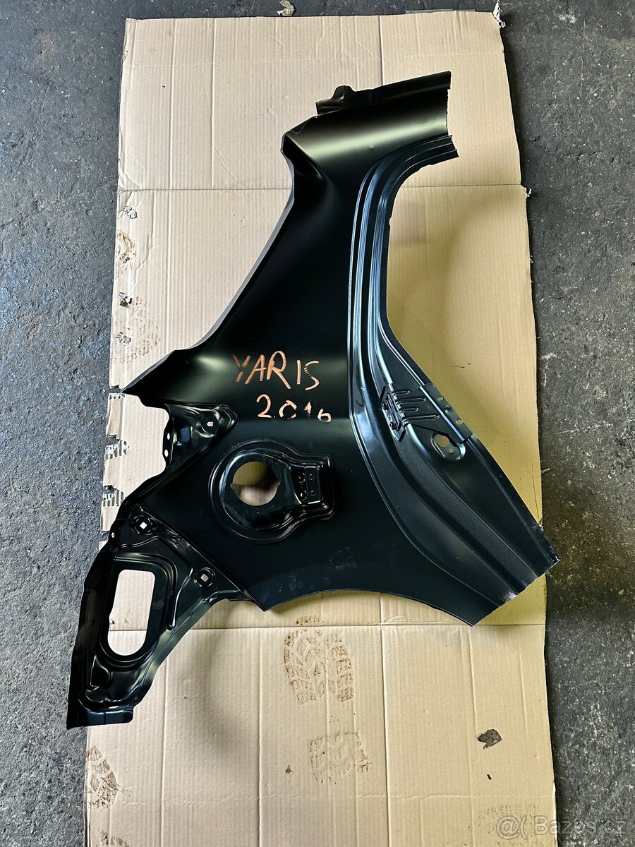 Toyota Yaris blatník - 4