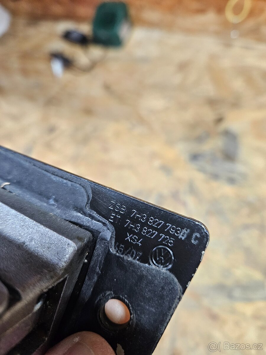 Omezovac zadnich dveri vw t5 - 4