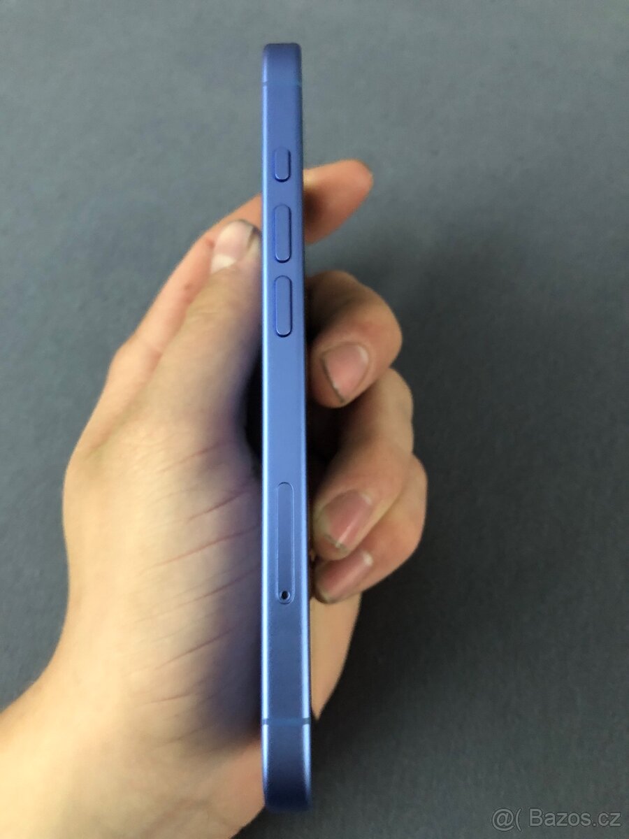 Apple iPhone 16 modrý - 4