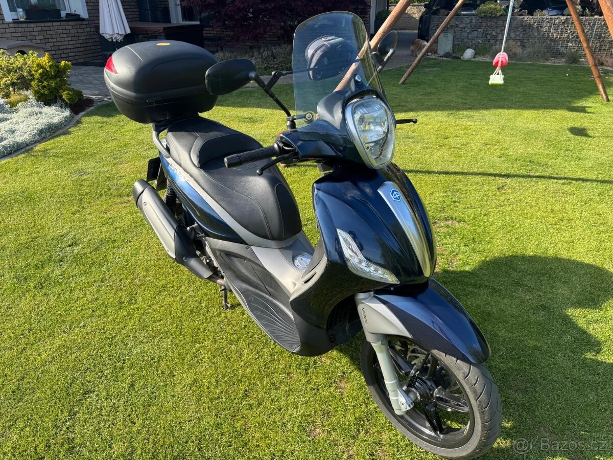 Piaggio Beverly 350 - 4