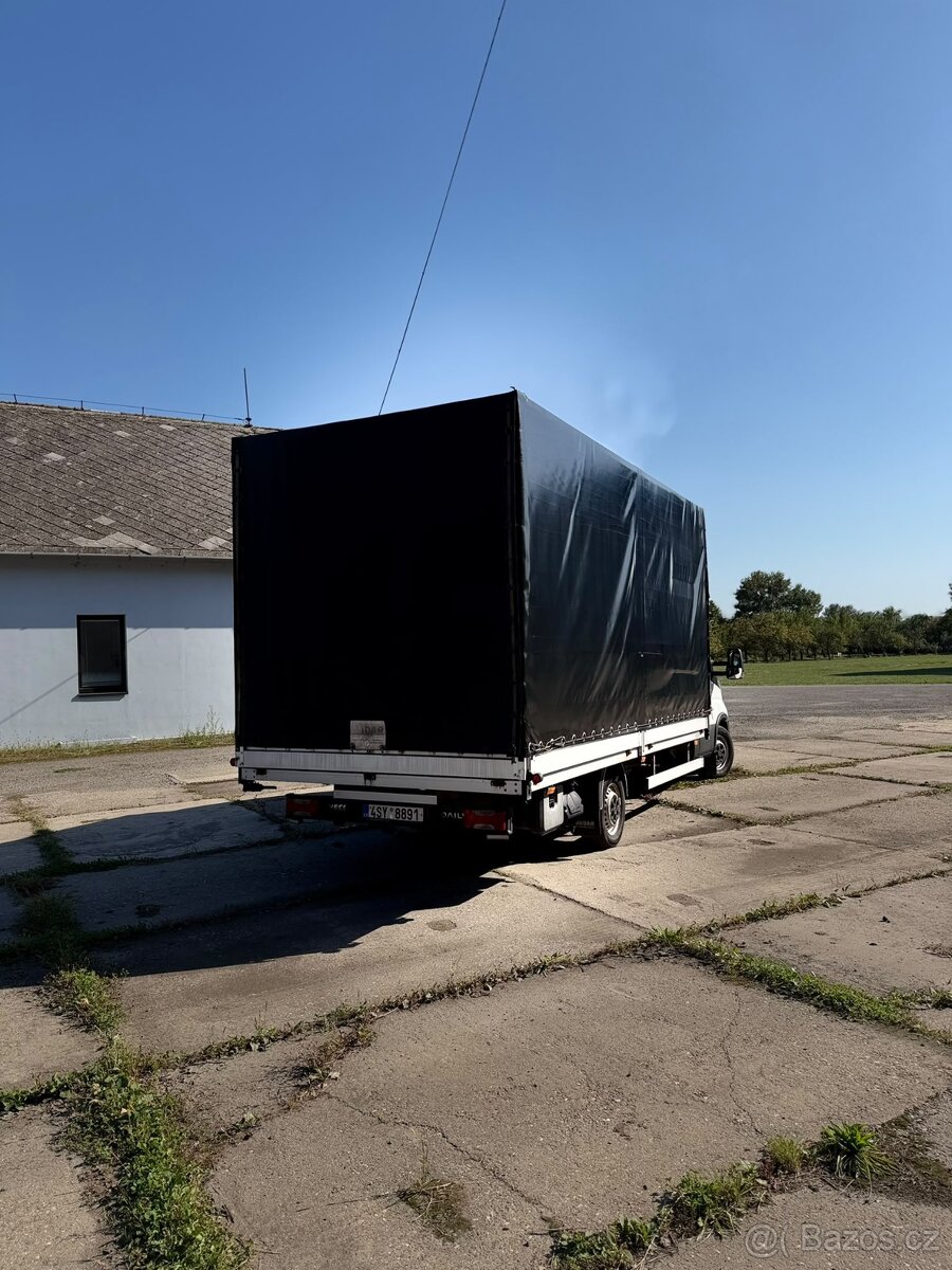 Iveco Daily 35S18 rok 2020 manuál - 4