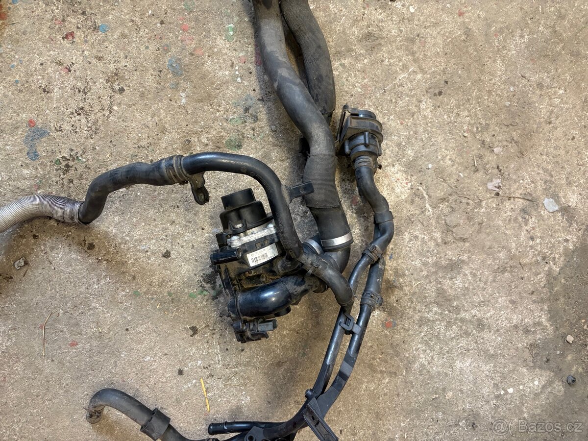 Díly z motoru 1.8tsi 118kw cdaa - 4