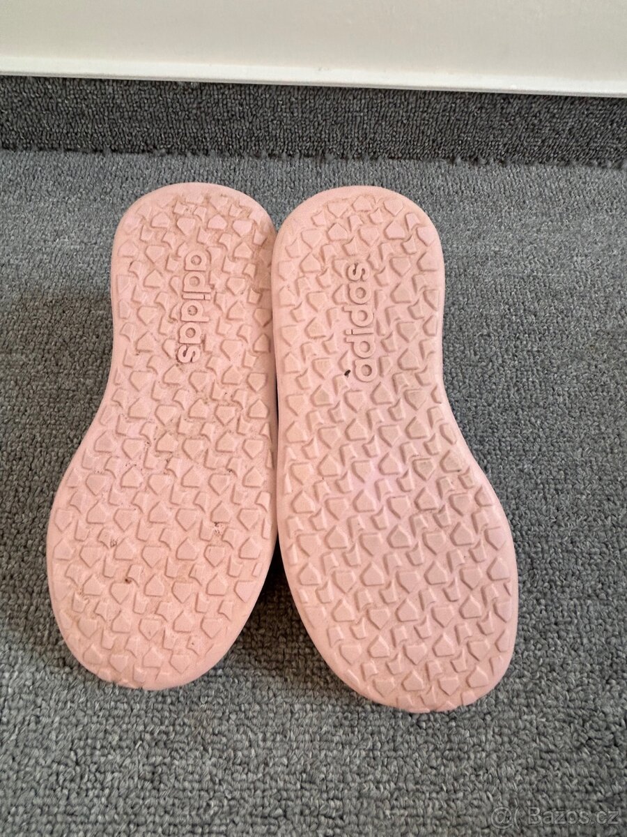 Dívčí tenisky Adidas, vel. 30 - 4