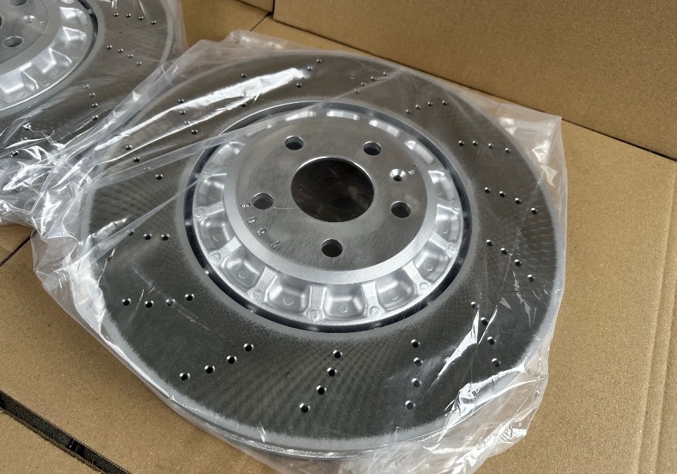 Přední kotouče RSQ3 RS3 8Y 374mm originál - 4