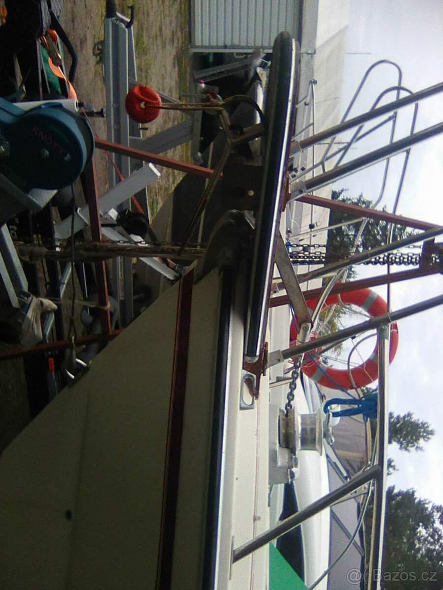 Prodám motorový člun Glastron V-214 - 4