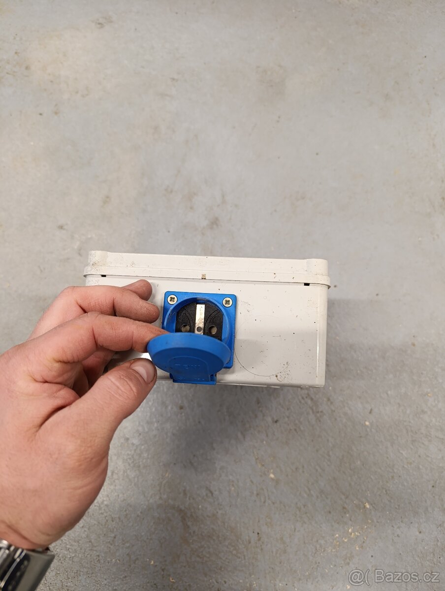 Rozvodná krabice - 4