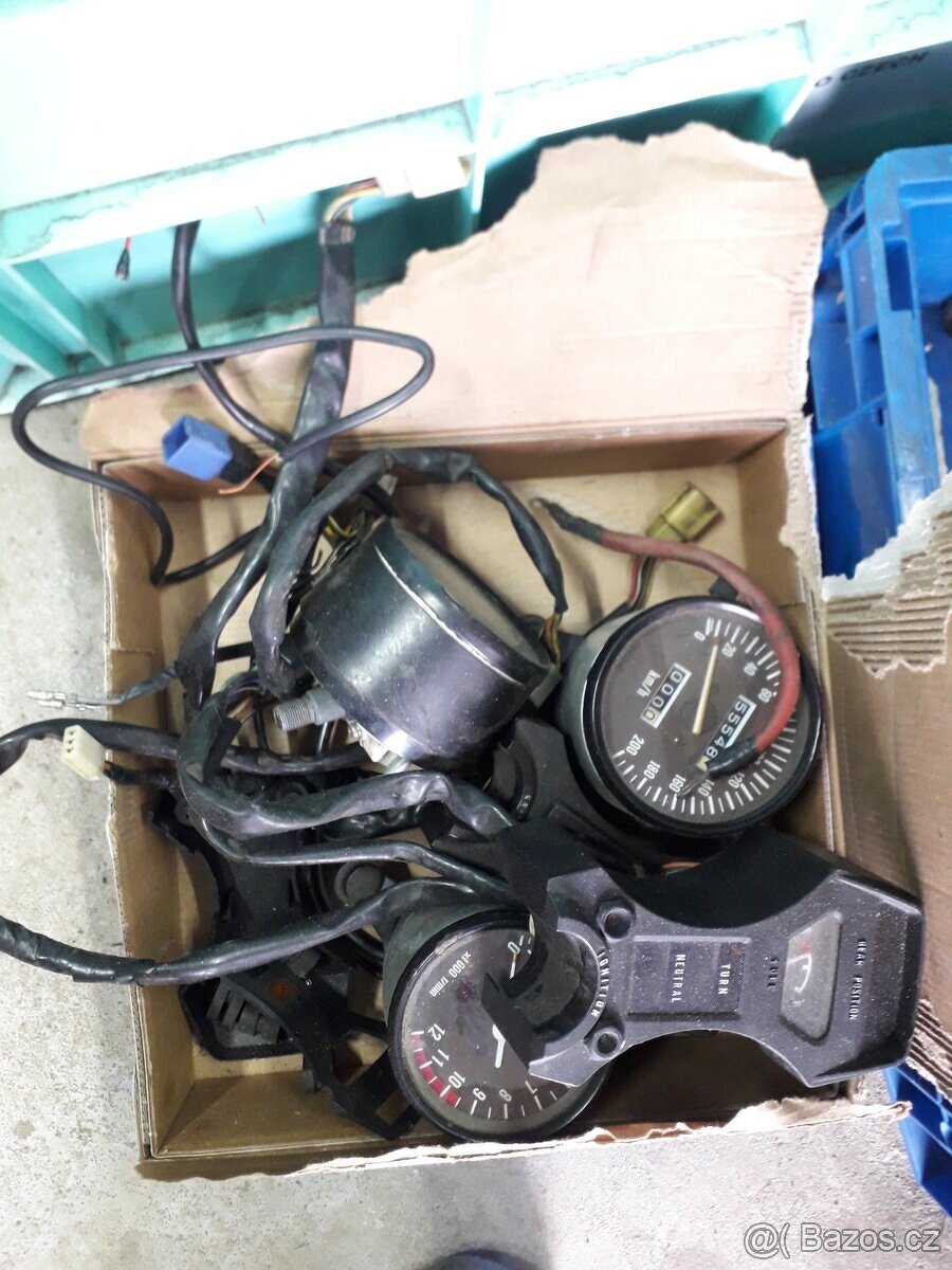 náhradní díly GSX400E - 4