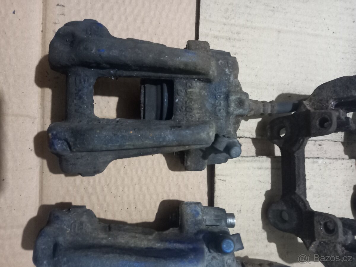 BMW F 31 ZADNÍ BRZDY - 4