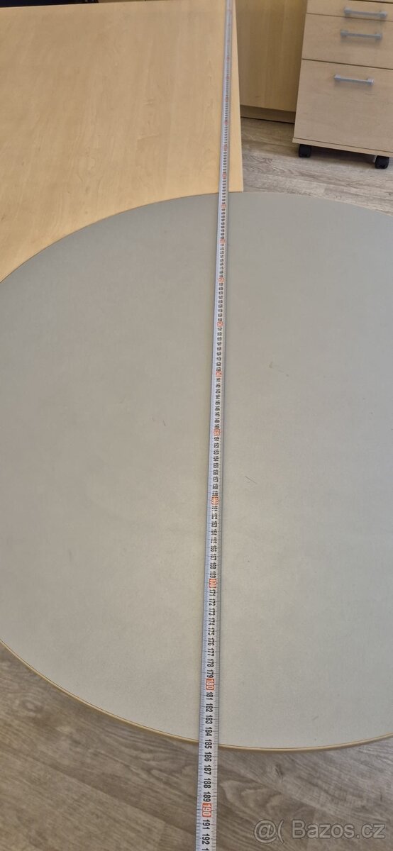 Kancelářský stůl - CENA DOHODOU - 4