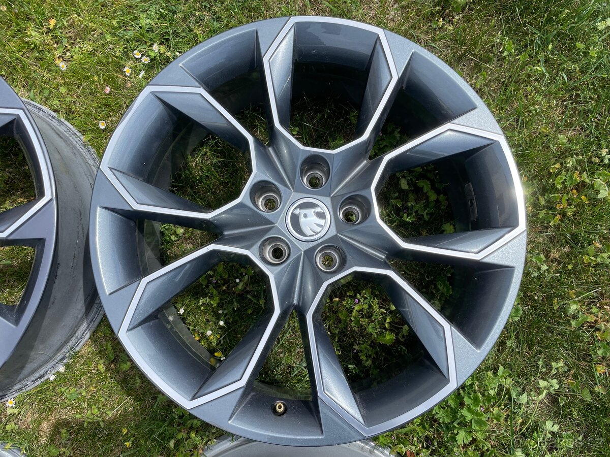 Alu original Škoda octavia RS R19 xtrem - 4