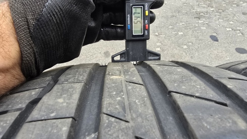 Letní pneu 245/45/19 Hankook - 4