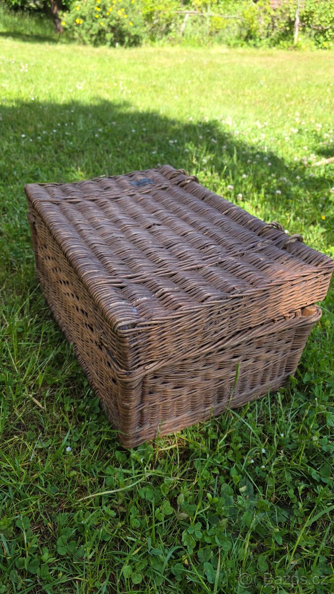 Proutěný koš/kufr - 4