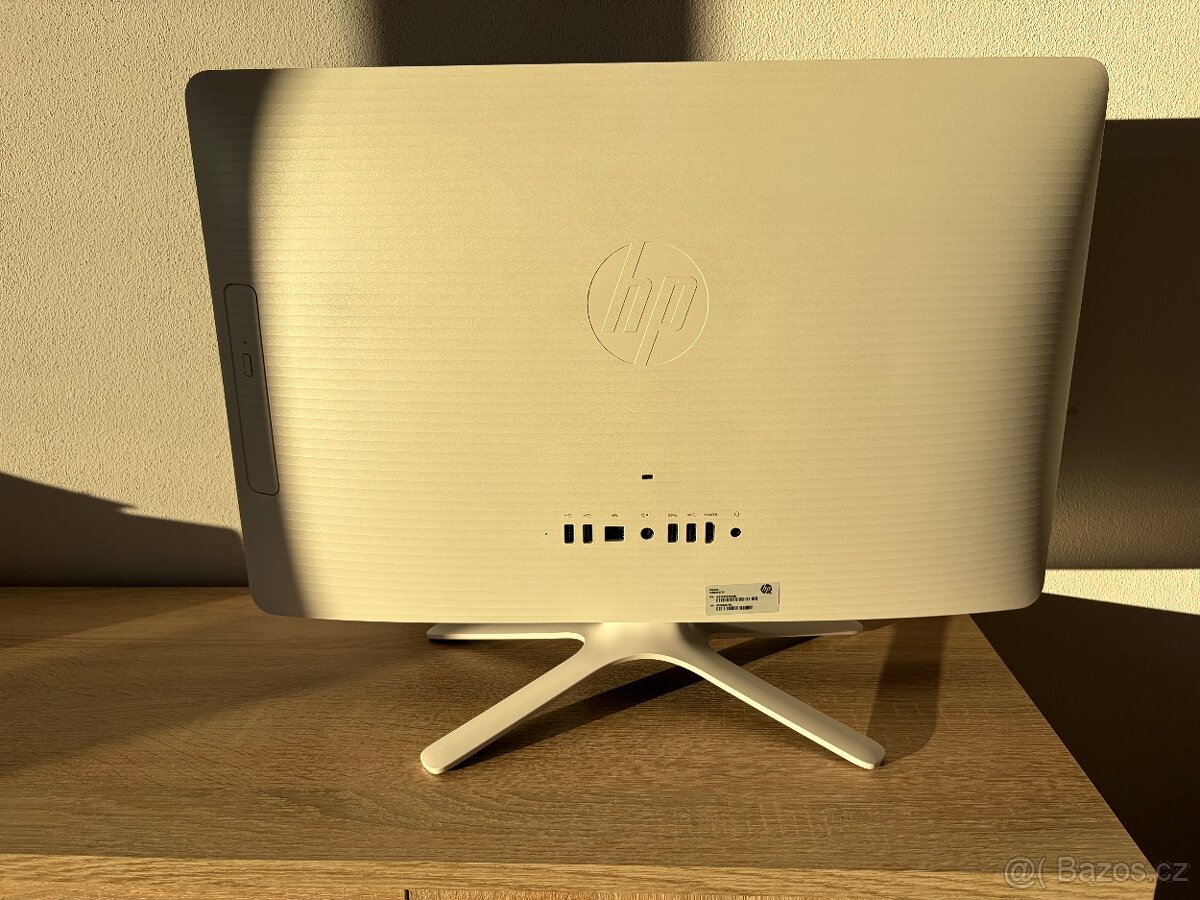 HP počítač ALL In One - 4