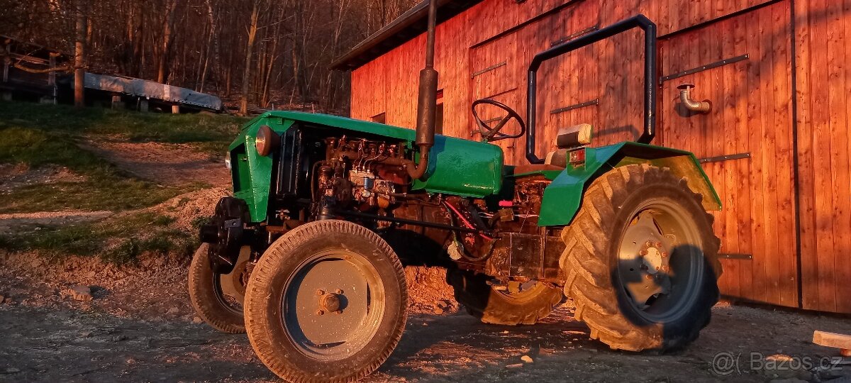 Traktor Zetor 4011 - 4
