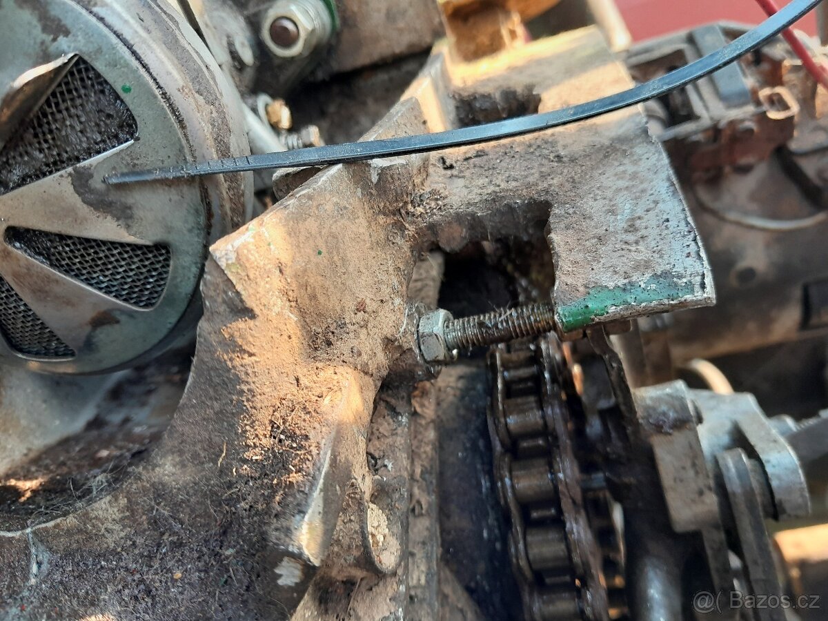 Motor jawa 350 - 4