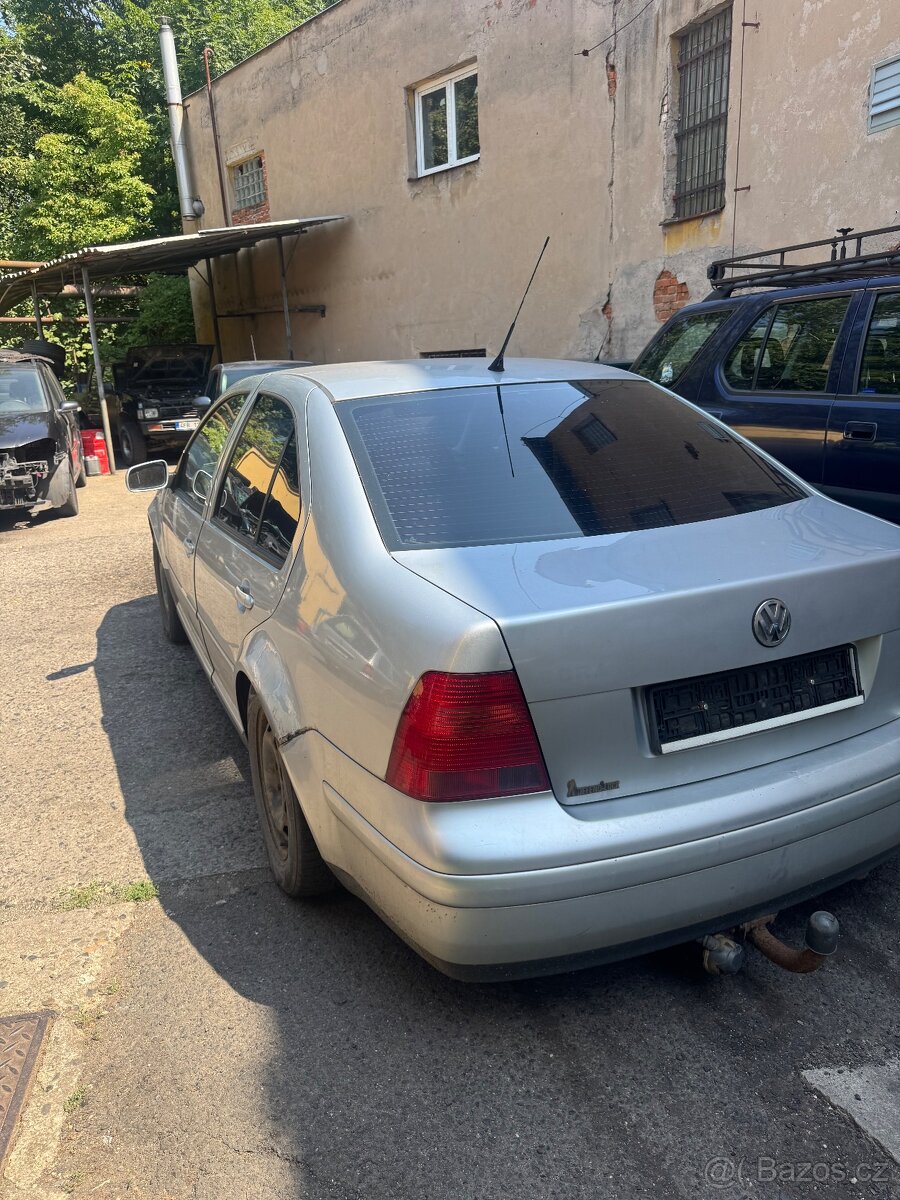 Bora 1.9 tdi ARL 110kw - 4