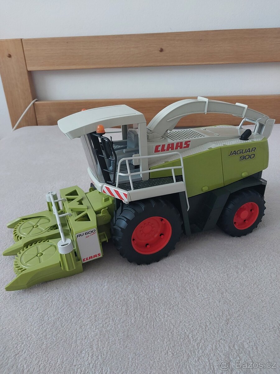 Bruder - Řezačka na kukuřici CLASS JAGUAR - 4
