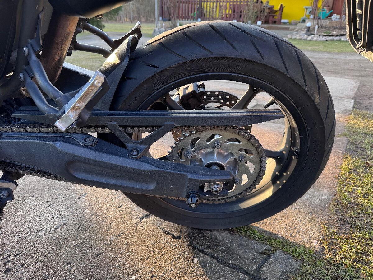 Yamaha RM02 - 4