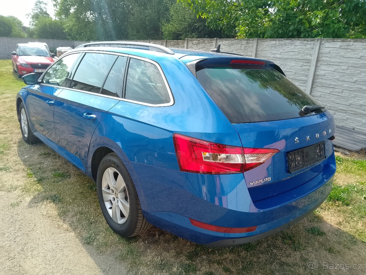 Škoda Superb 3 1.5 TSI,facelift,combi,led,navi - 4